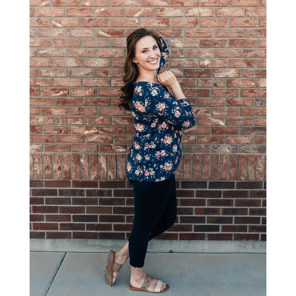 NWT - 3/4 Sleeve Round Neck Overlap Top - XL - Picture 4 of 5